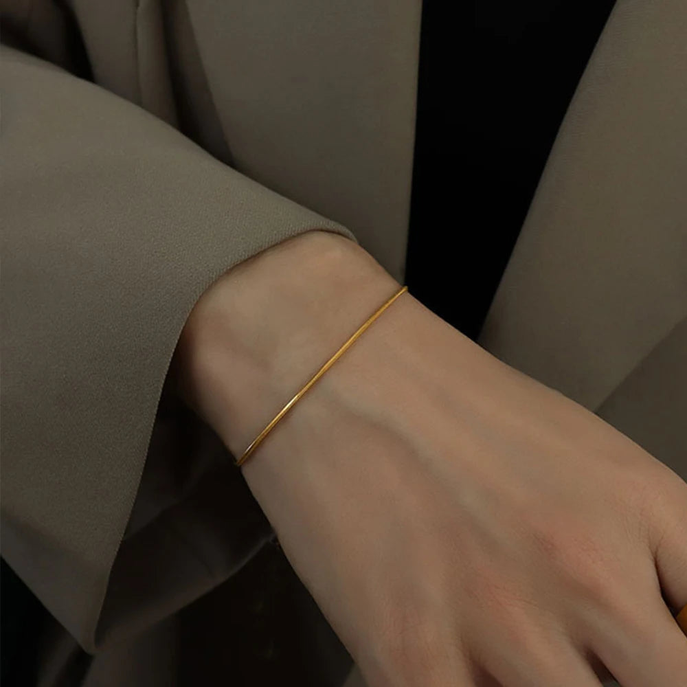 Modische Edelstahl-Schlangenketten-Armbänder für Damen Goldfarbene Armbänder Charm Sommer 2022 Schmucktrends Großhandel