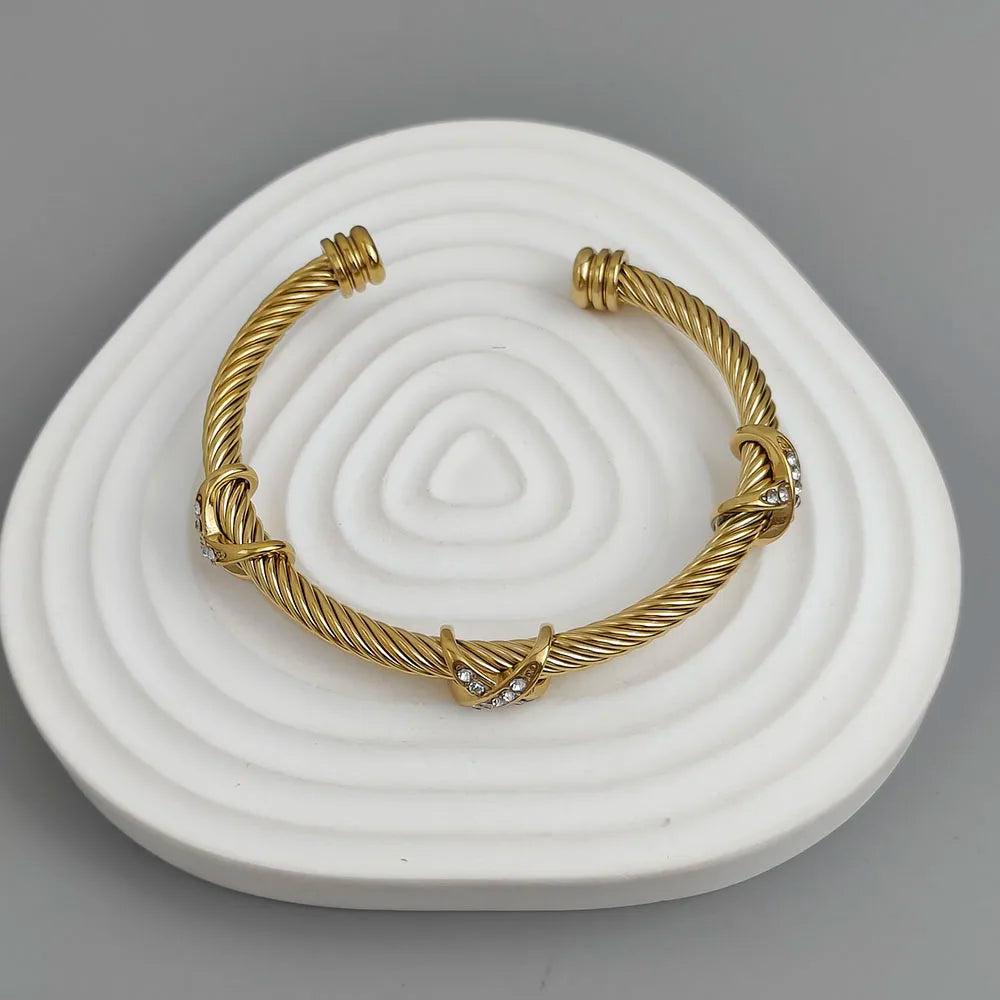 Original Design Edelstahl Drahtkreuz Zirkon Edelstahl Damenarmband, wasserdicht und rostfrei, Partnerarmband