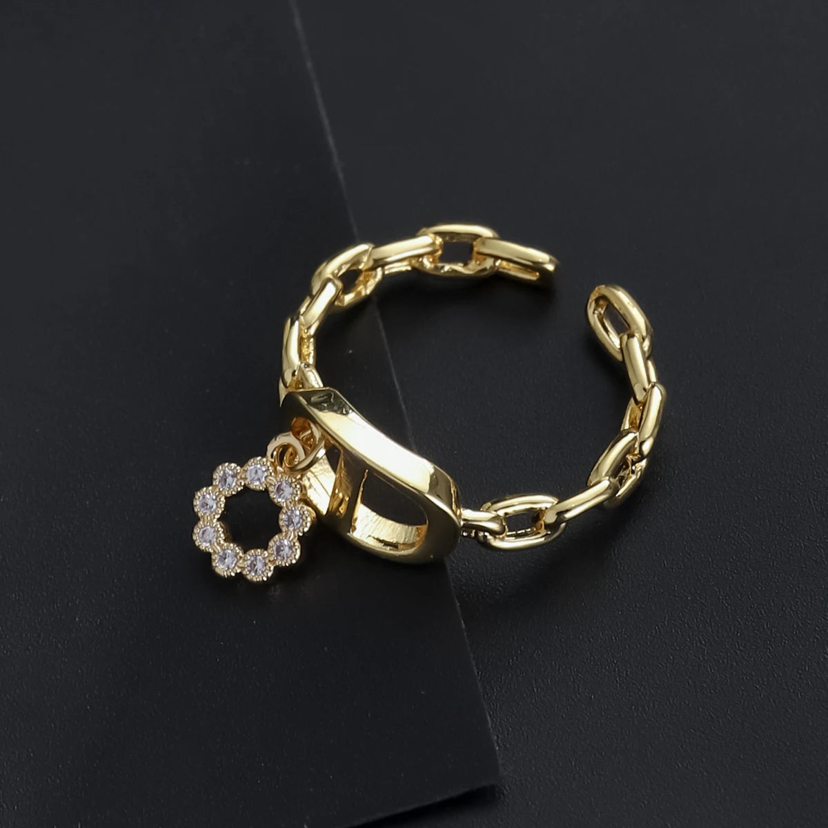 Kreuz-Diamant-Buchstabenring, Nischendesign-Anhänger, trendiger, täglich vielseitiger Damenring, neu, offen, verstellbar
