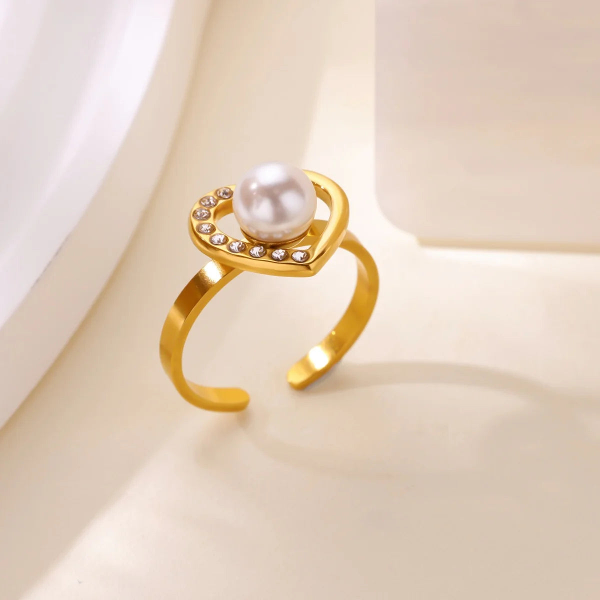 Modische pinke Herz-Zirkonringe für Frauen Goldfarbener Edelstahl Imitation Perlenring Elegantes ästhetisches Hochzeitsschmuckgeschenk