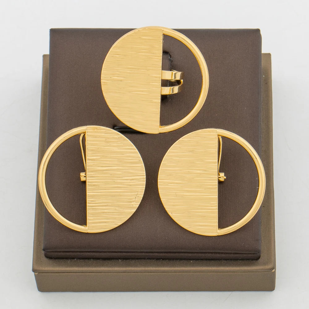 Brasilianisches 18 Karat vergoldetes Schmuckset für Damen, irreguläres Design, Clip-Ohrringe und verstellbarer Ring, Schmuckset-Zubehör, Geschenke