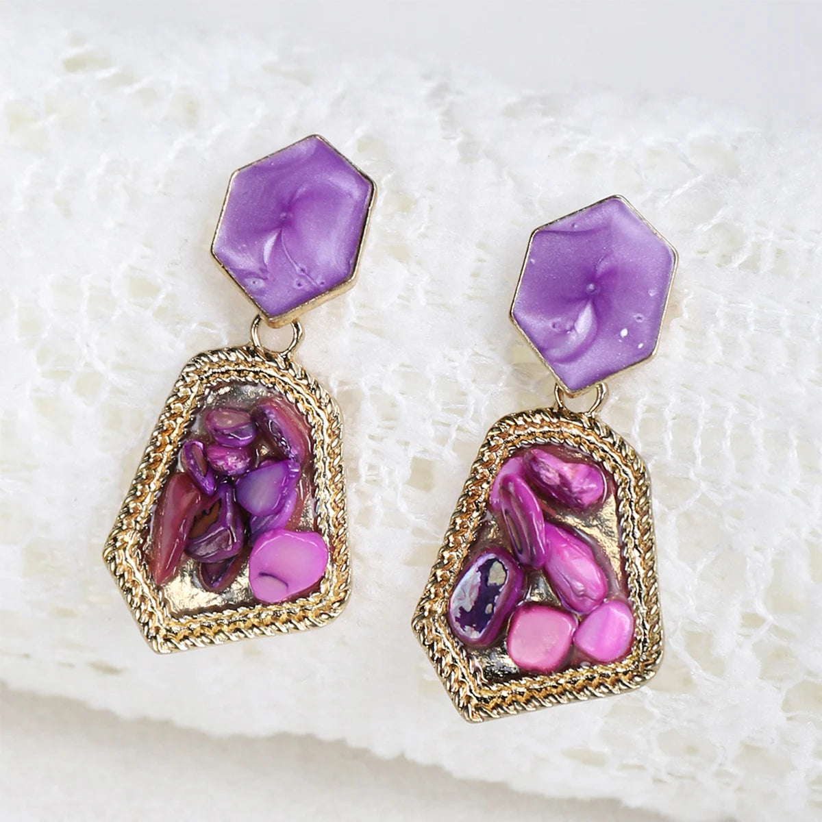 Rote Ohrringe für Damen, geometrische Anhänger, goldfarbene Metallhaken, lange Hängeohrringe, modischer Schmuck