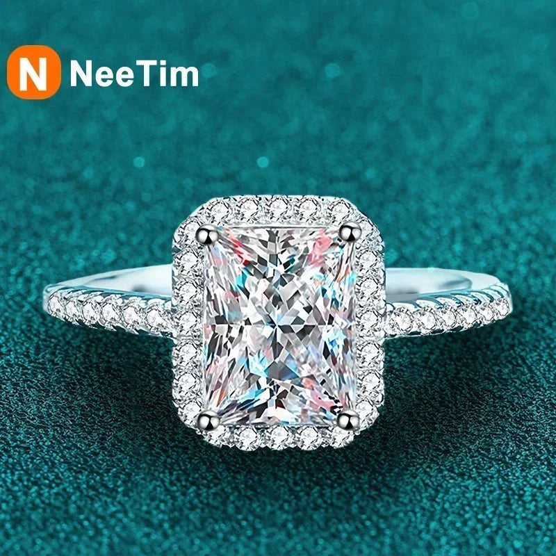 NeeTim 2 Karat Moissanit Ring für Damen Smaragd Radiant Schliff Diamant Sterling Silber 925 mit 18K vergoldetem Hochzeitsband