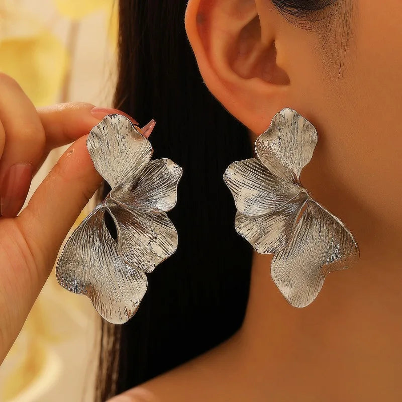 Exaggerated Ginkgo Leaf Stud Earrings for Women Trendy Unique Minimalist Alloy Design Earring Fashion Jewelry