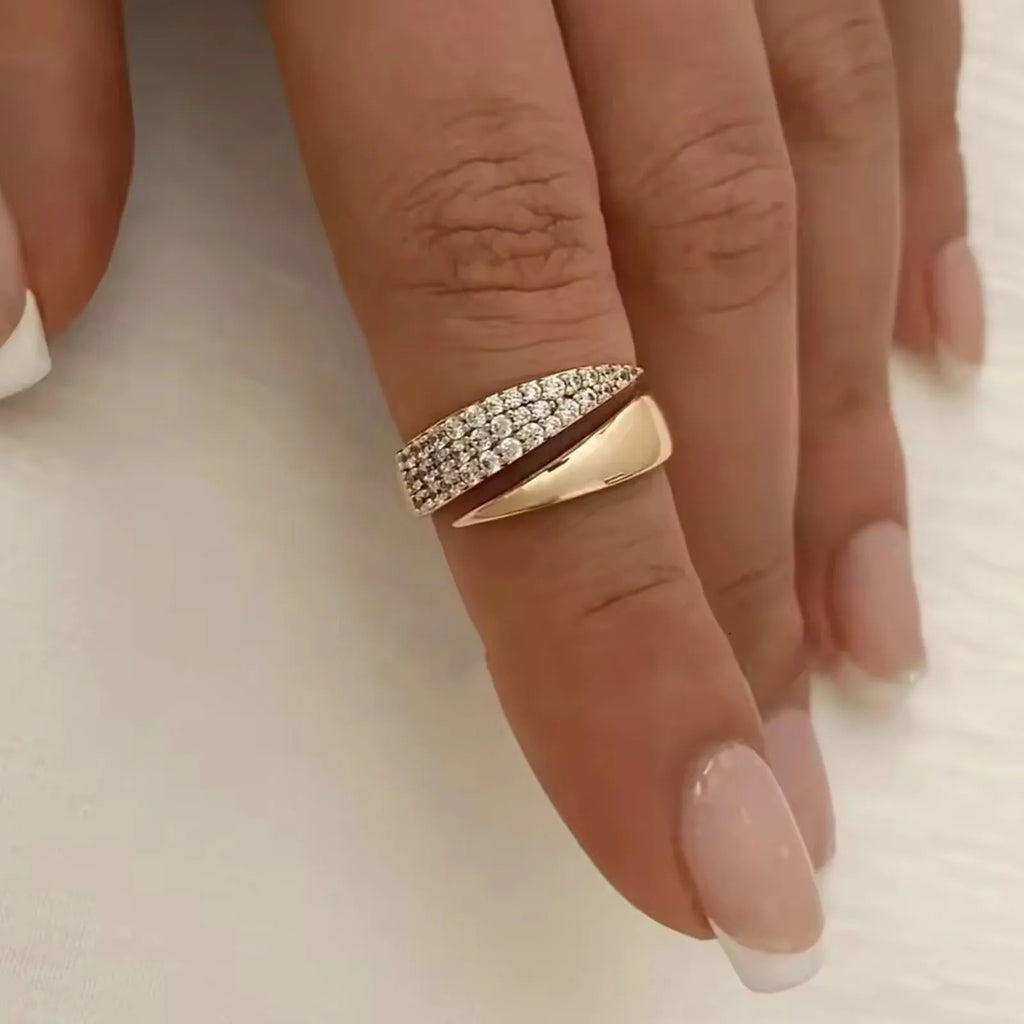 18 Karat vergoldete Sonnenringe für Damen, Naturstein eingelegt in hohlem Metallstruktur-Ring, Trendiger Schmuck