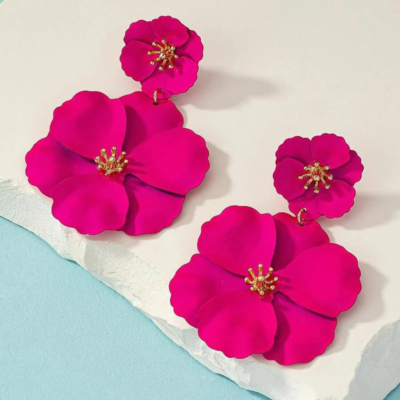 Damen Fuchsie Blumen Tropfen Ohrringe Vergoldung Weiße Fuchsie Spray Große Blume Baumelohrringe Brautohrringe für den Urlaub