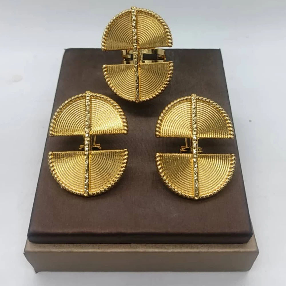 Trendige Ohrringe und Ring Schmuckset für Damen 18k Goldfarbe Clip-Ohrringe und Fingerring Braut 2-teiliges Set Nigerianische Accessoires