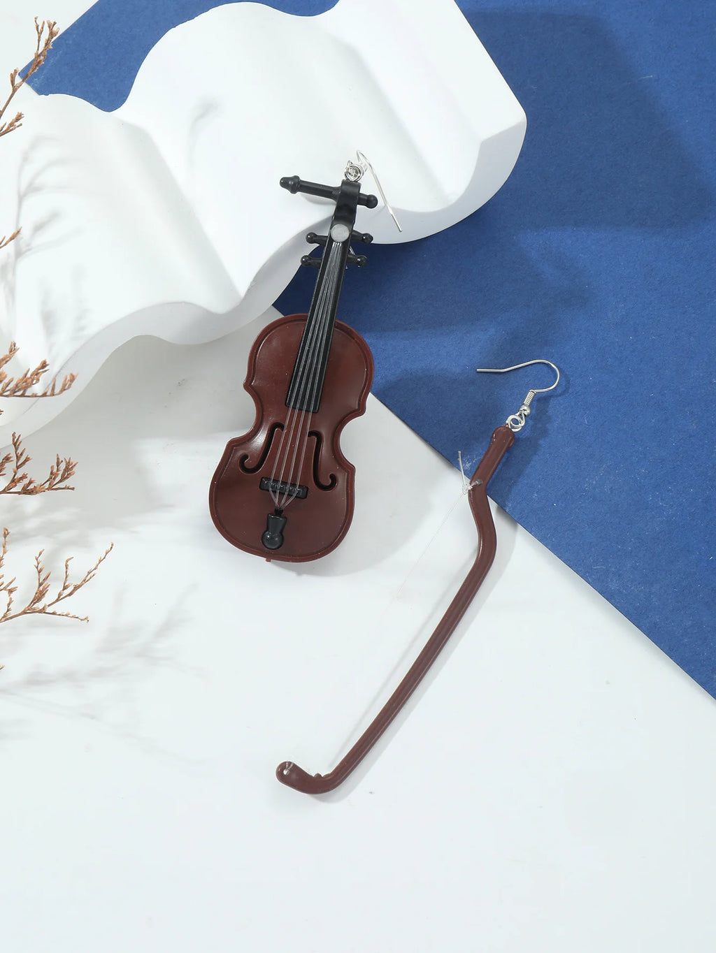 Pendientes colgantes de esmalte con forma de guitarra para mujer, aretes de moda con diamantes de imitación para equipo de música, joyería, accesorios para regalos de fiesta o banquete