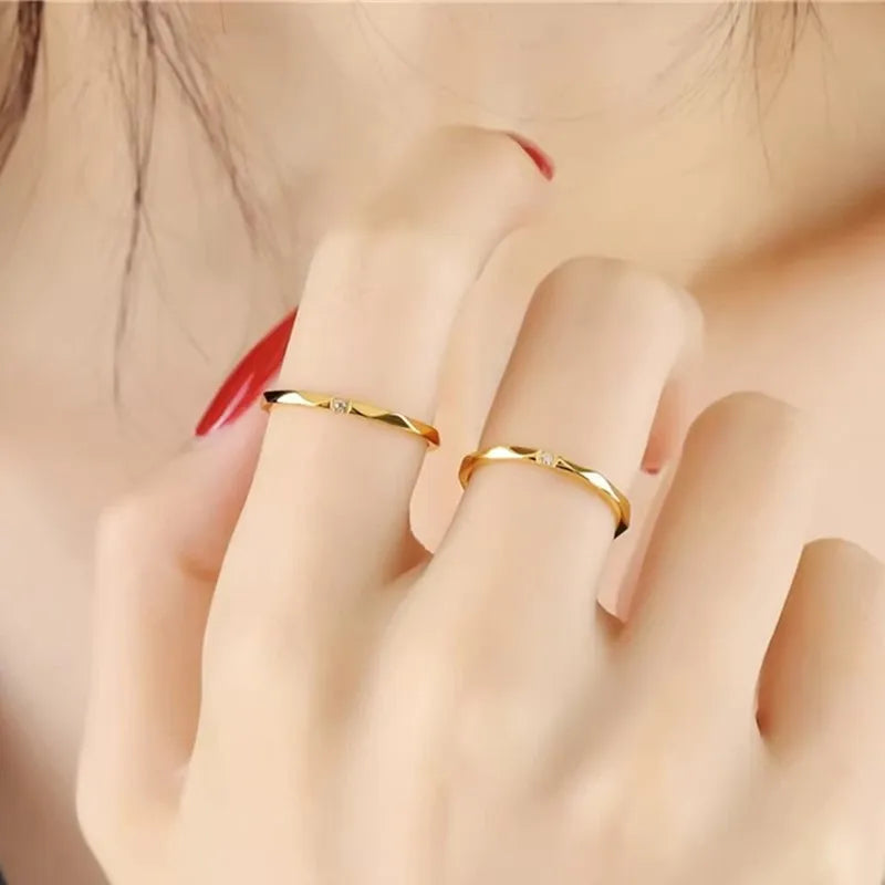 1mm dünner stapelbarer Ring aus Edelstahl, Einzel-CZ, V-facetterter Knöchel-Midi-Ring für Damen und Mädchen, Größe 5–10