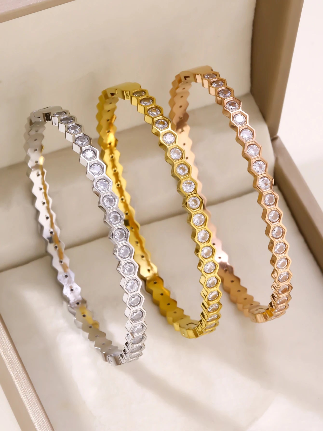 1 Stück/Set Damen Hochzeitsschmuck Party Feiertag Valentinstag Geschenk Edelstahl Armband 18K vergoldet Armband