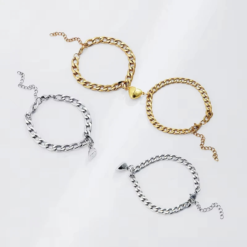 2Pcs/Set Magnetische Paar-Armbänder Herz-Anziehungsarmband Edelstahl-Anhänger Einfache Kubanische Ketten Schlüssel-Schloss-Schmuck Geschenke