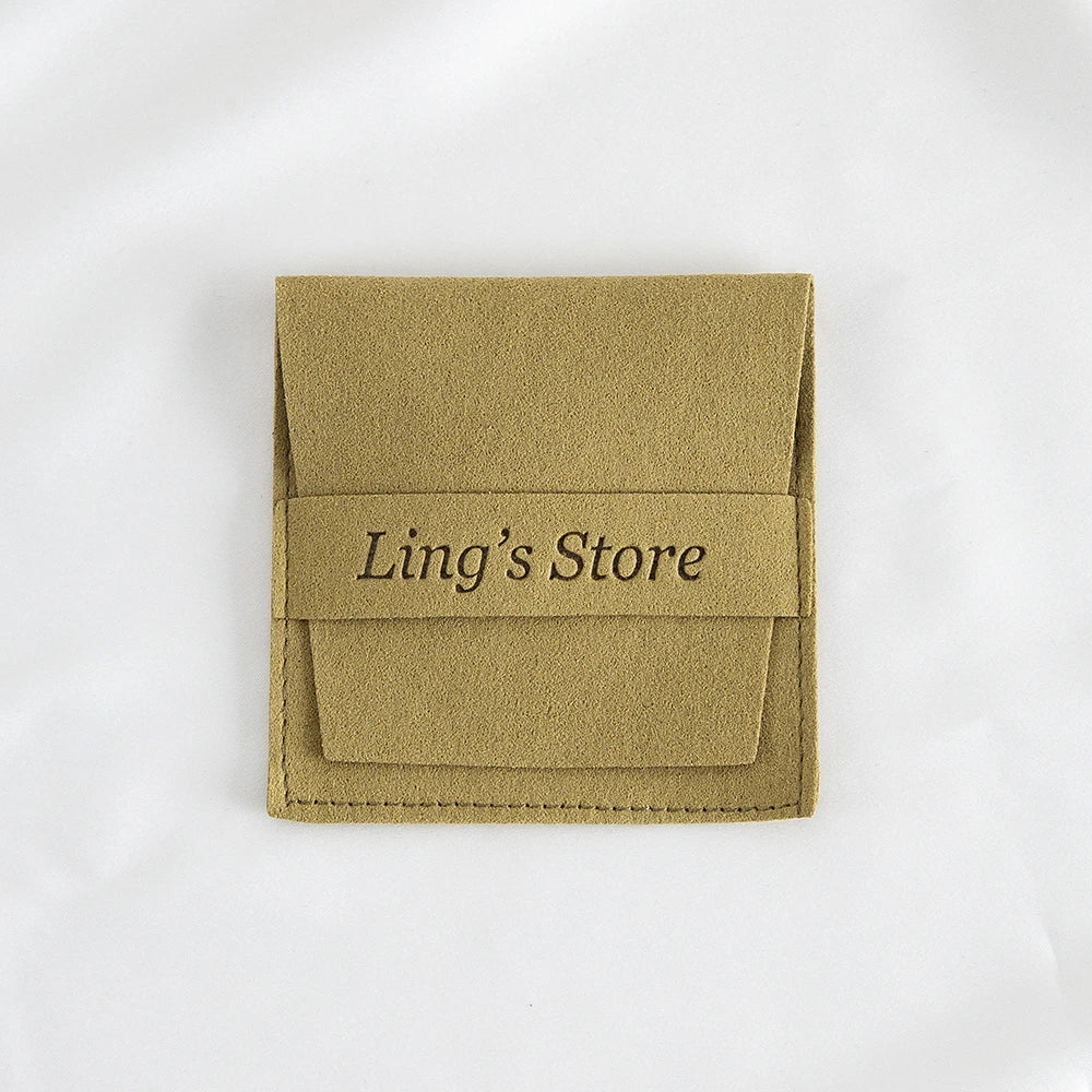 50/100 Stück schicke individuelle Logo Schmuck Microfaser Streifen Tasche Rose Beige Rosa Umschlag Samt Ring Ohrring Anhänger Halskette Ohrstecker Beutel