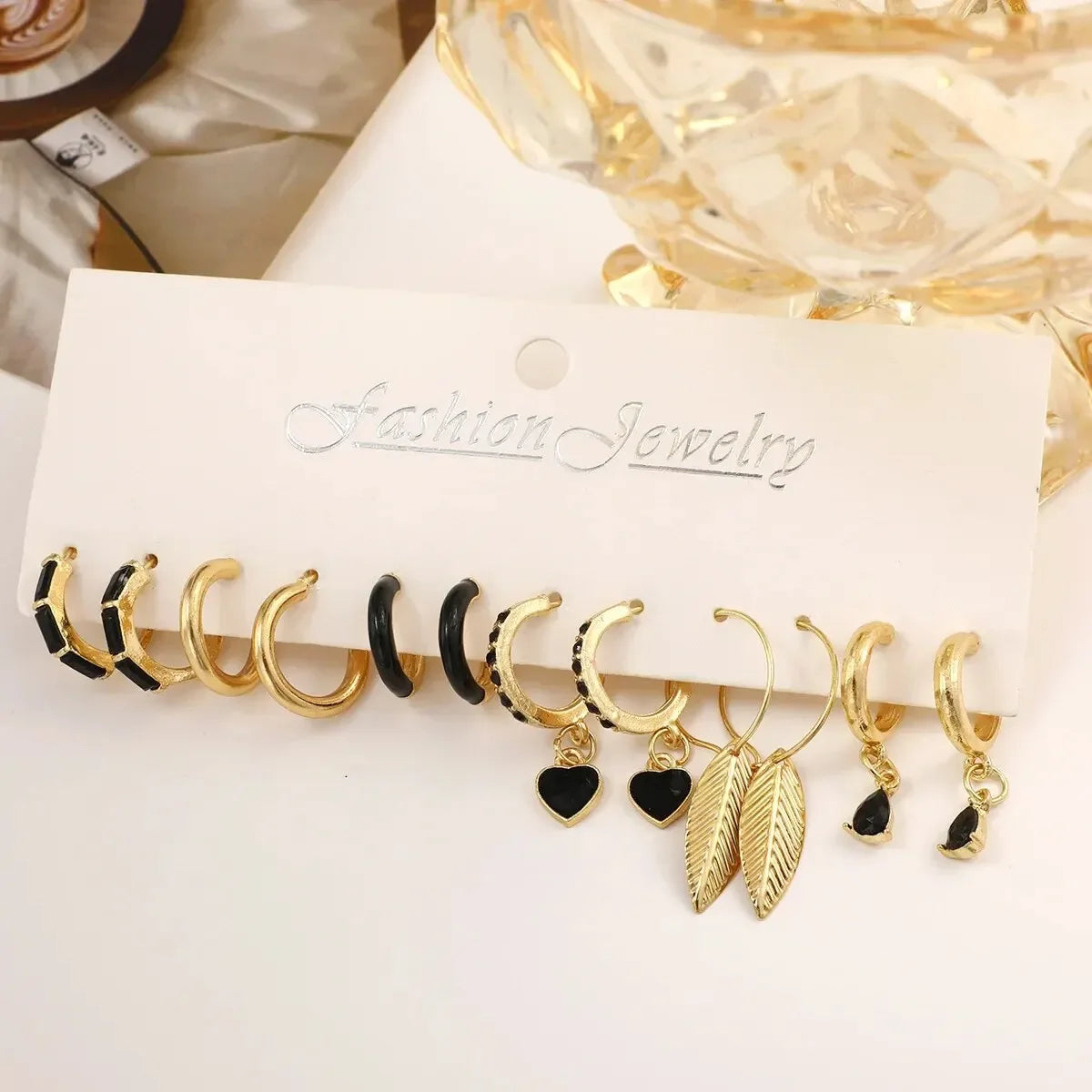 Einfaches 11-teiliges Set schwarze Herz-Blatt-Schmetterlings-Ohrringe für Damen, Mode, Temperament, Creolen, Urlaub, Hochzeit, Schmuckgeschenk