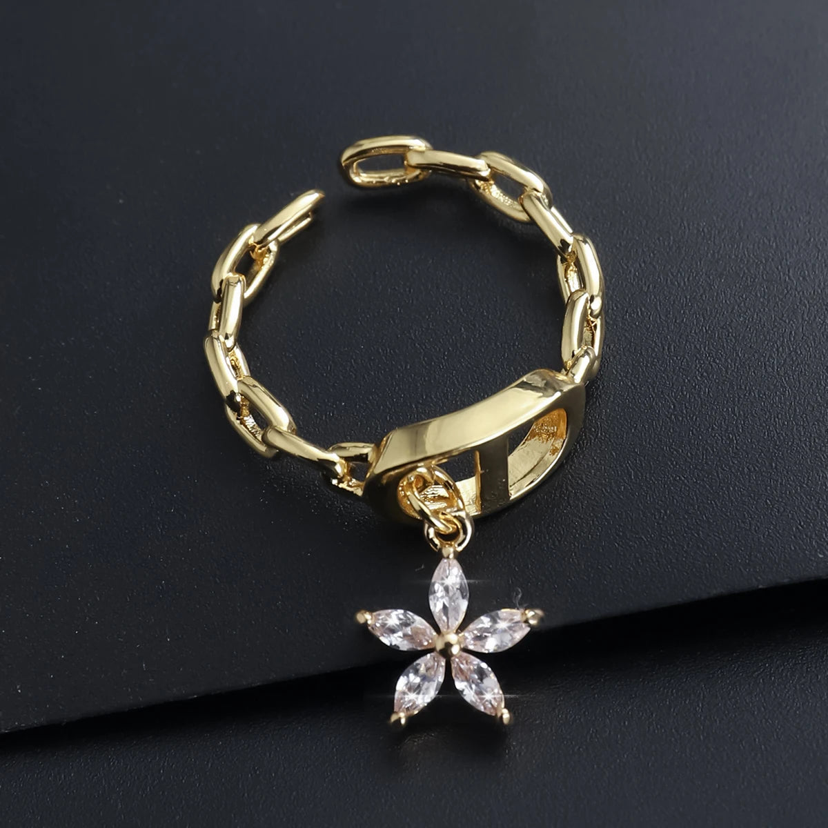 Modischer Sternen-Vollbohrer-Kettenanhänger-Ring für Frauen Vielseitiges Luxus-Design Ringfinger-Accessoire Kupfermaterial