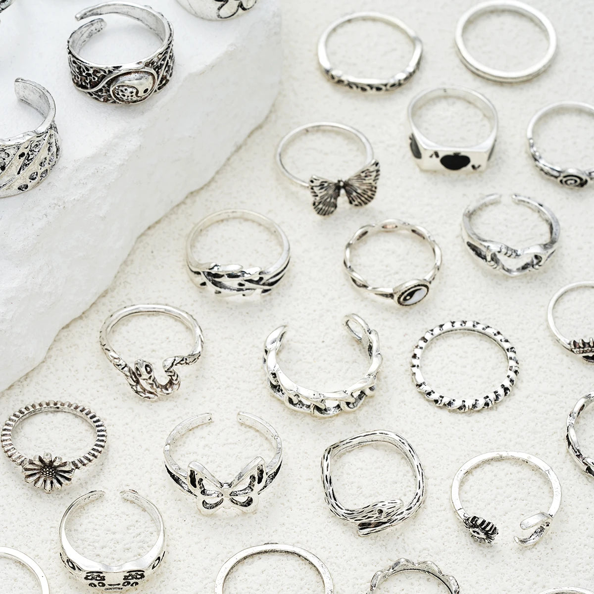 51tlg. Gothic Punk Ring Set für Damen Herren Mode Schmetterling Herz Schlange Design Match Ring Alltag Halloween Schmuck Geschenke Neu