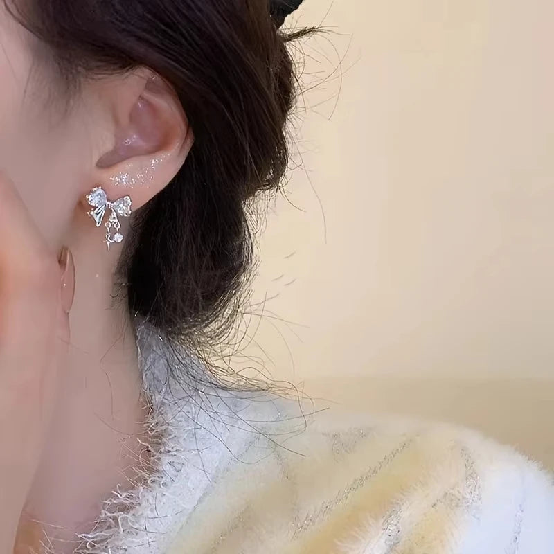 Neue Y2K Schleifen-Zirkonia-Ohrstecker für Damen, modische koreanische, silberfarbene rosa Kristall-Personalitäts-Ohrringe, Party-Schmuckgeschenke