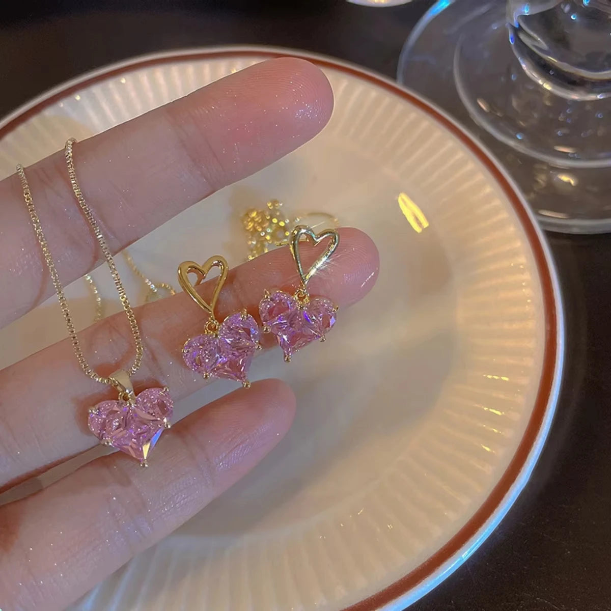 3tlg. Trendiges Y2K Herzförmiges Zirkon Rosa Kristall Anhänger Ohrringe Halsketten Set für Frauen Herz Elegant Exquisiter Party Schmuck