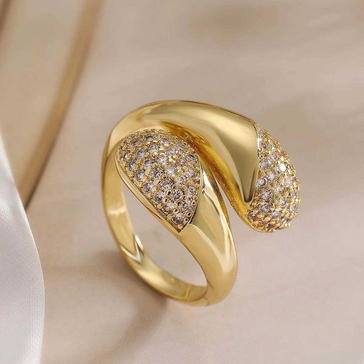 NEWBUY Hochwertige AAA CZ Zirkon Intarsien Kupfer Hochzeitsschmuck Einzigartiges Design Offene Ringe Für Elegante Frauen Größenverstellbar