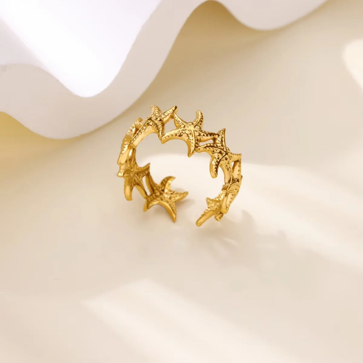 Anillos de Acero Inoxidable con Flores Múltiples Apiladas en Color Dorado Elegante para Mujer, Joyería de Anillo Nuevo de Concha para Boda, Cumpleaños, Delicado