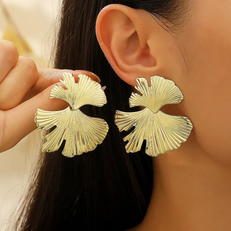 Exaggerated Ginkgo Leaf Stud Earrings for Women Trendy Unique Minimalist Alloy Design Earring Fashion Jewelry