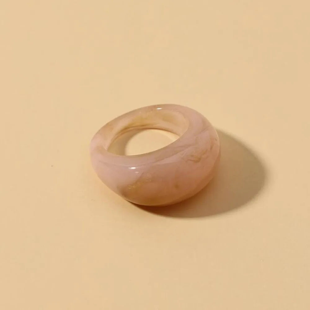 Neue koreanische bunte Acrylringe Vintage runde Ringe für Frauen Große Kpop-Fingerringe für Mädchen Punk-Harzringe Modeschmuck