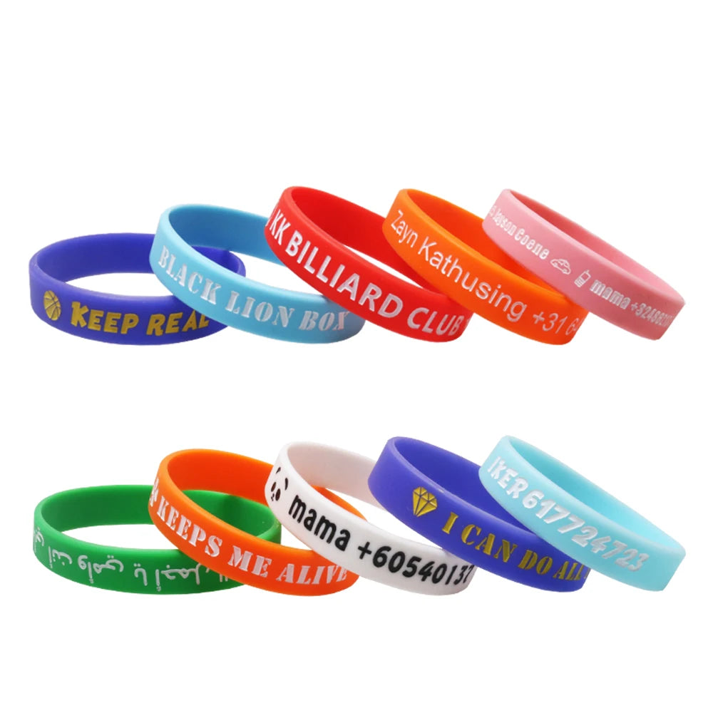 1 Los Großhandel individuelle Silikonarmbänder Individuelle Silikon-Armbänder Personalisierte Armreifen Band für alle Anlässe Wasserdicht Verblasst nicht