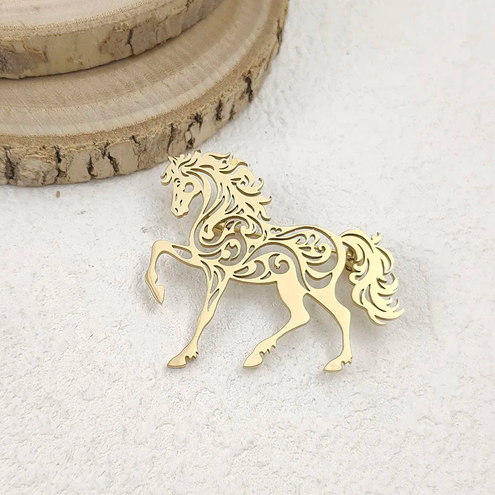 Original hollow horse stainless steel brooch, waterproof and non-fading accessory, suit lapel pin, boyfriend gift