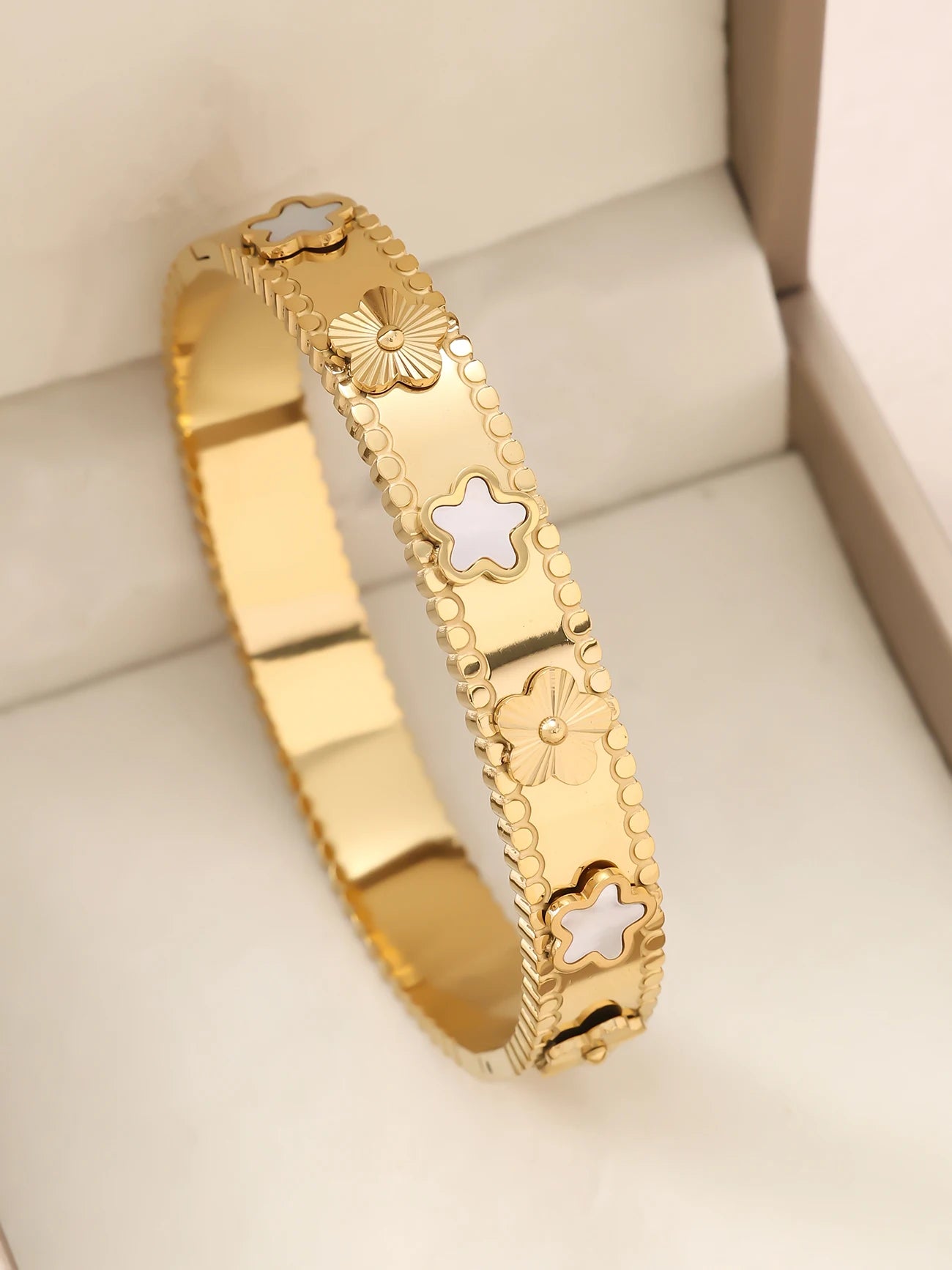 Modisches Damenarmband aus 18K vergoldetem Edelstahl, stapelbar, nie verblassender, vergoldeter Edelstahlschmuck Accessoire