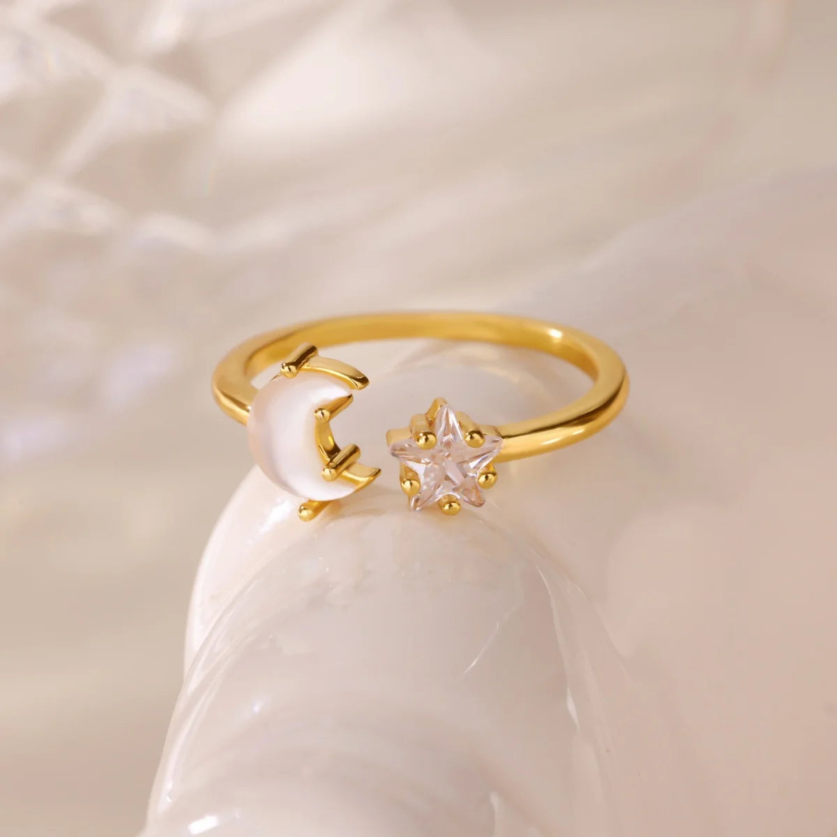 Anillos de Monedas de la Diosa Arethusa de la Antigua Grecia Vintage para Mujeres Imitación Perla Zircon Luna Anillo de Acero Inoxidable Joyería de Moda
