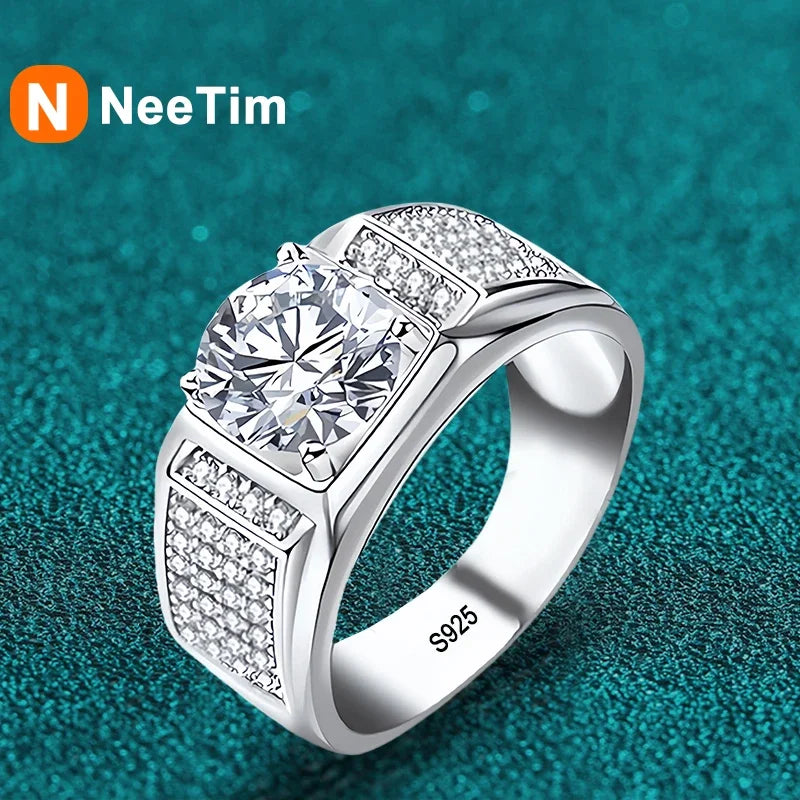 NeeTim 1ct D-Farbe Moissanit Ehering Herrenring 925 Sterling Silber mit vergoldetem Verlobungsring Geschenk für Männer