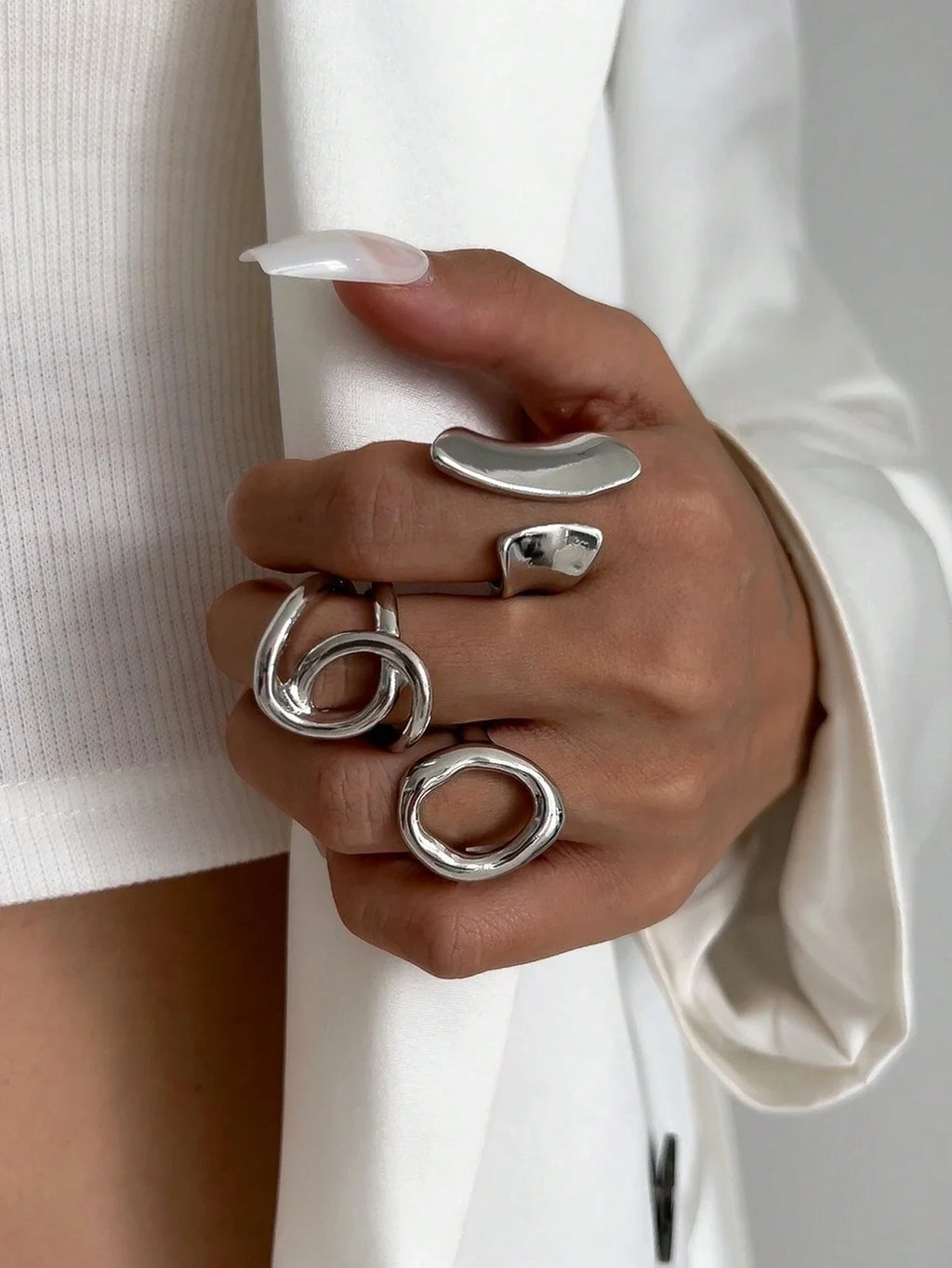 3-teiliges Retro Punk Übertriebenes Asymmetrisches Ring-Set für Frauen, modisch, minimalistisch, geometrisch, hohl, rund, einzigartiges Design, Ringschmuck