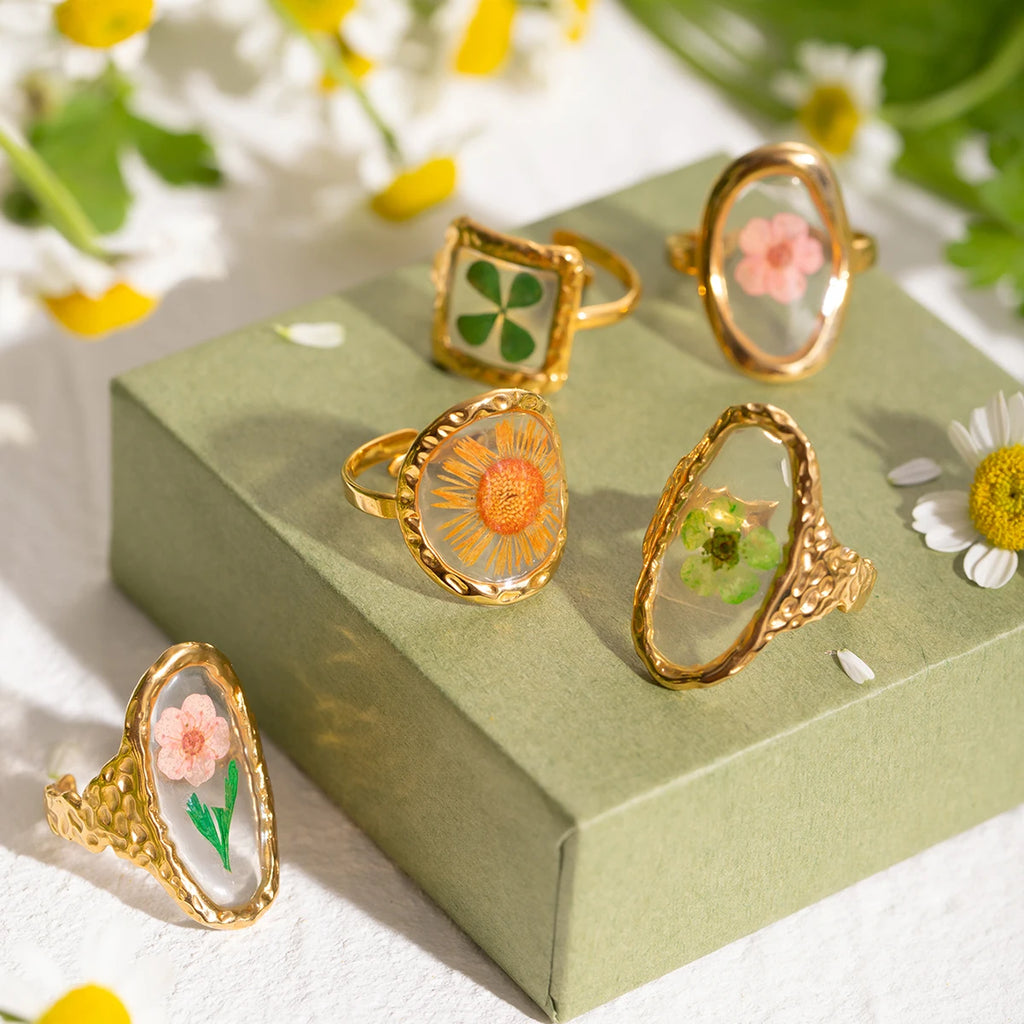 Light Cozy 18k Gold Plated Minimalist Polygonal Dry Flower Opening Ring Women Personalized Stainless Steel Statement Jewelry