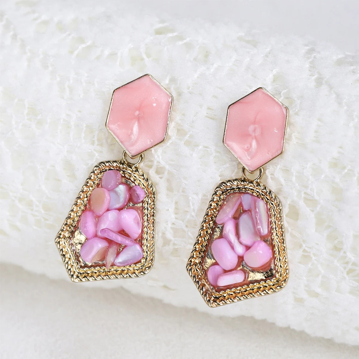 Rote Ohrringe für Damen, geometrische Anhänger, goldfarbene Metallhaken, lange Hängeohrringe, modischer Schmuck