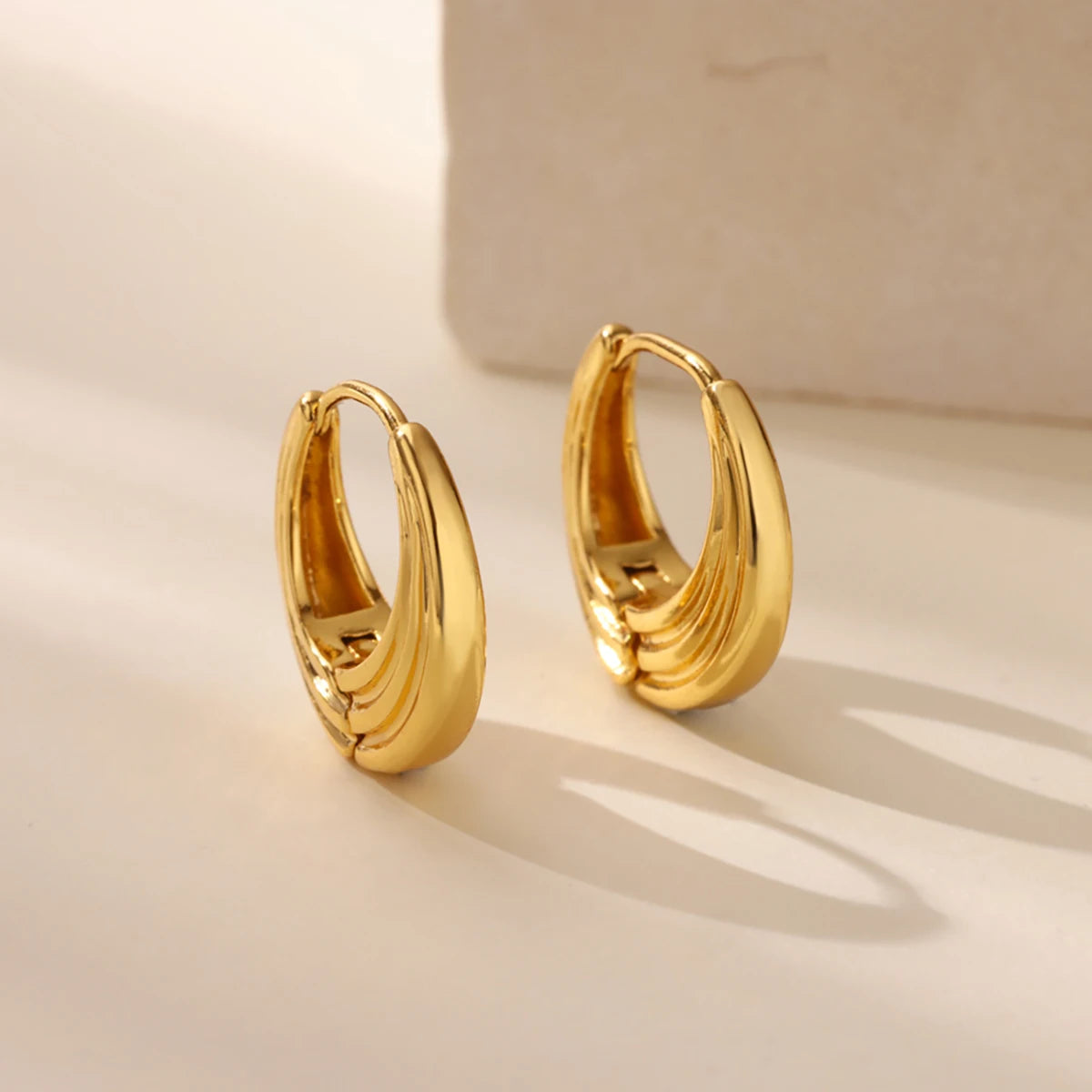Creolen aus Zirkonia für Damen, Luxuriöse Kristall-Zirkon-Ohrringe in Goldfarben, aus Edelstahl, Schmuck, Hochzeitsfeier-Geschenk