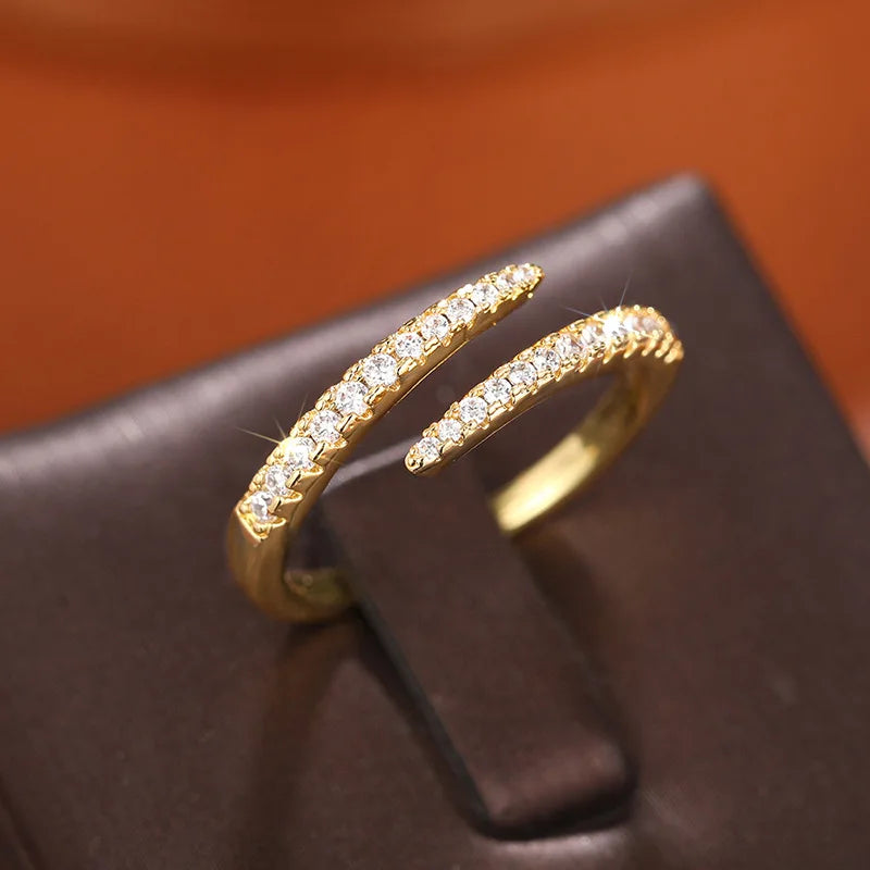 925er Sterlingsilber Trendige Kreis-Fingerringe für Frauen Schillernder Zirkonia Verstellbarer Ring Alltagsoutfit Stapelbares Accessoire Edelschmuck