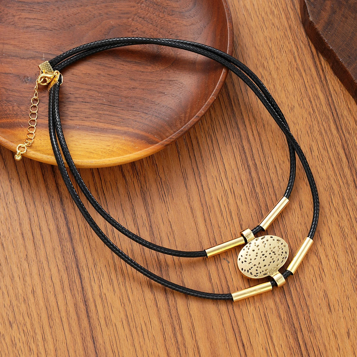 Vintage ovale Metall-Halskette mit Kunstlederarmband für Damen, Mode Gold Silber Farbe, 2tlg/Set, doppellagige Ketten-Schmucksets