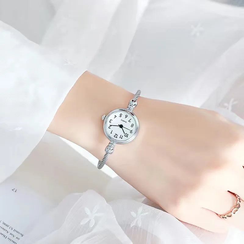 YIKAZE Damenuhren, kleine goldene Armreifuhr, Edelstahl, Retro-Damenuhr, Quarz-Armbanduhr, modische Kleideruhr