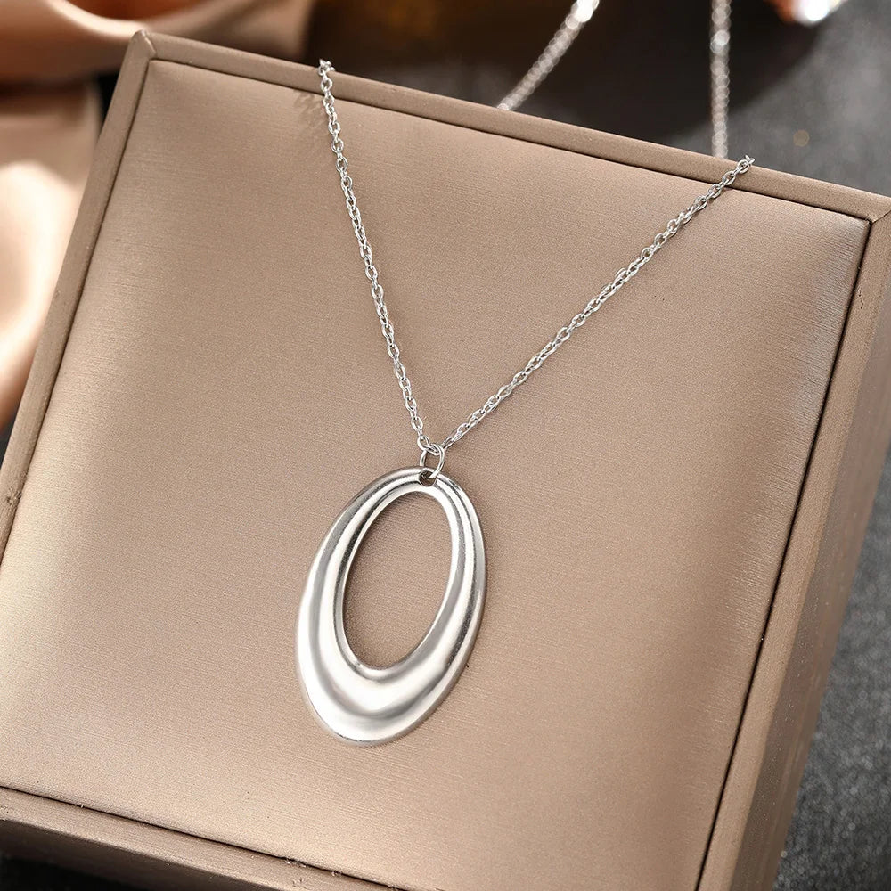 DOTIFI Collar de Acero Inoxidable con Colgante Geométrico de Círculo en Arco Hueco Delicado, Collar Largo Minimalista de Moda para Mujer