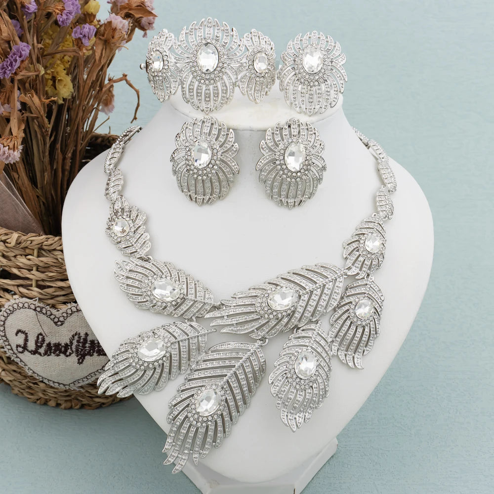 Italien Goldfarben Schmuckset Dubai Damen Engelsflügel Zirkon Halskette Ohrringe Überdimensioniertes Design Anhänger Großer Schmuck Armreif