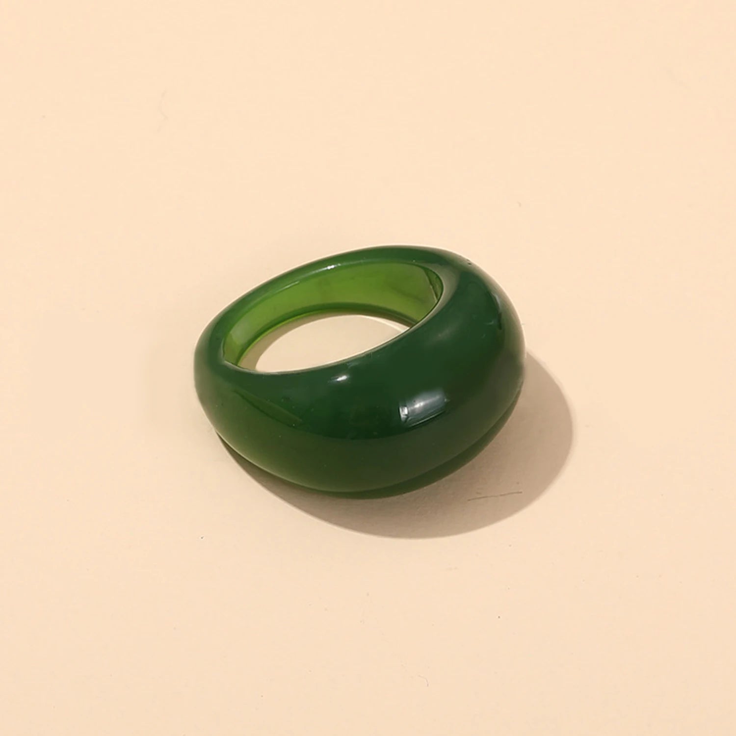 Neue koreanische bunte Acrylringe Vintage runde Ringe für Frauen Große Kpop-Fingerringe für Mädchen Punk-Harzringe Modeschmuck