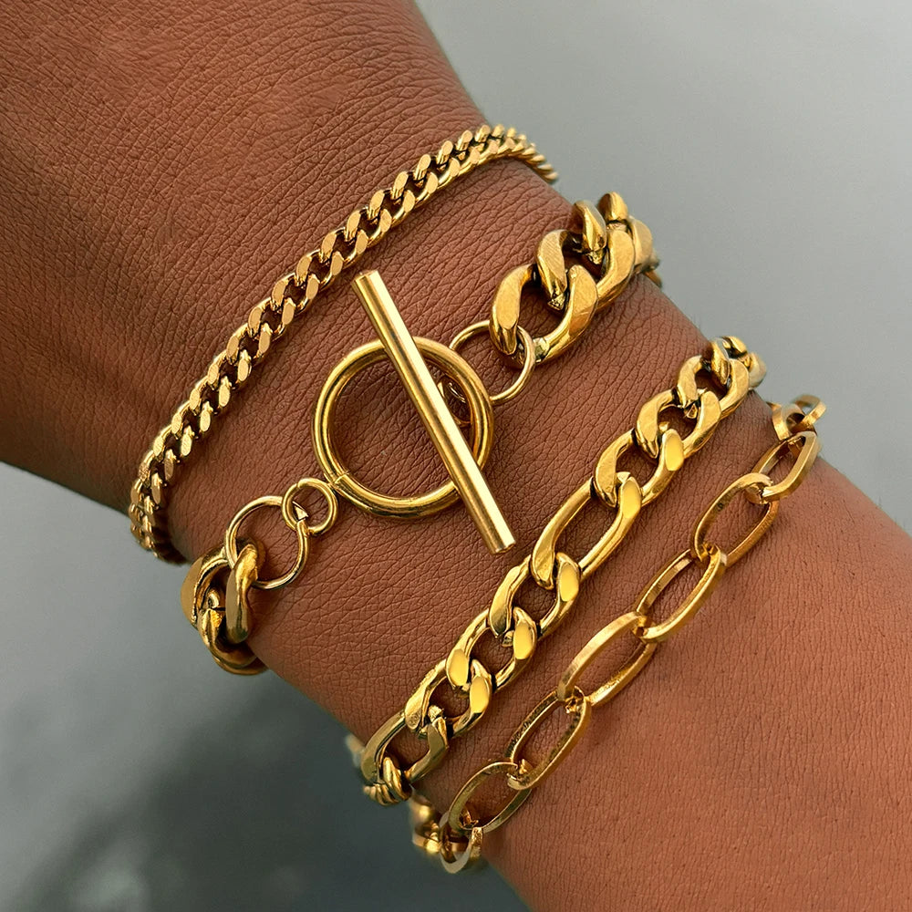 Edelstahl-Armband-Set, gehobene Atmosphäre, mehrteiliges Armband-Set, Mode-Armband für Frauen, Schmuckgeschenke der besonderen Art