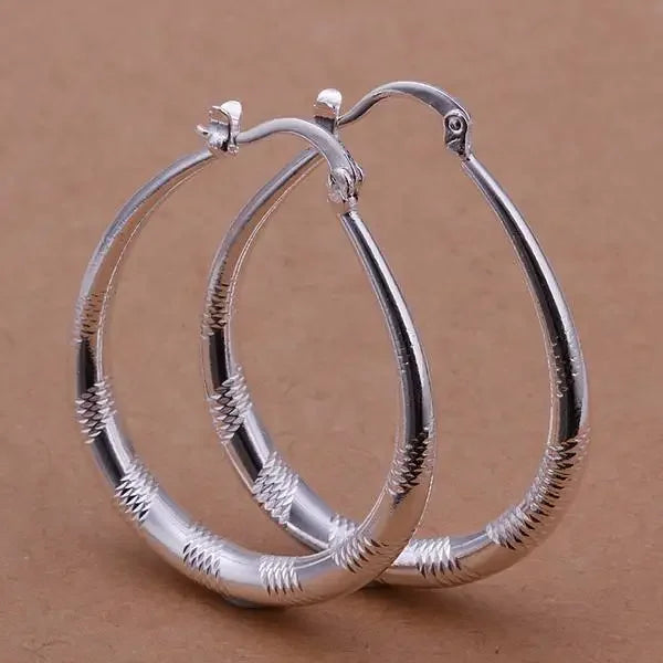 Venta al por mayor de moda hermosa 925 plata esterlina pendiente para mujer clásico encanto joyería linda dama fiesta de boda