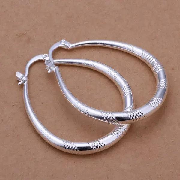 Großhandel schöne Ohrringe aus 925er Sterlingsilber für Damen, klassischer Charme, Schmuck, süße Dame, Hochzeitsfeier