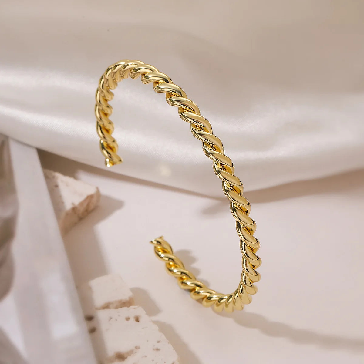 NEWBUY Heißer Verkauf Hochwertige Gold/Silber Farbe Herz Armreifen für Frauen Edelstahl Party Schmuck