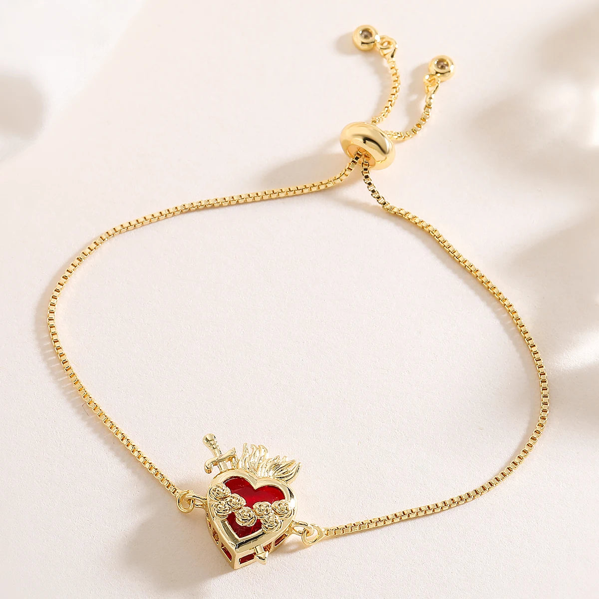 NEWBUY Zarte 4 Stil Rot Kristall Herz Charms Armbänder für Frauen Verstellbar Glänzend CZ Party Schmuck Damen