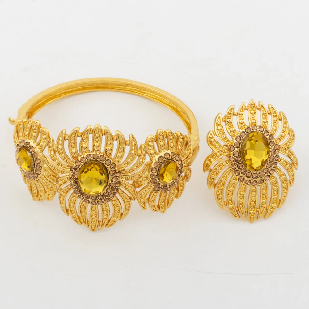 Italien Goldfarben Schmuckset Dubai Damen Engelsflügel Zirkon Halskette Ohrringe Überdimensioniertes Design Anhänger Großer Schmuck Armreif