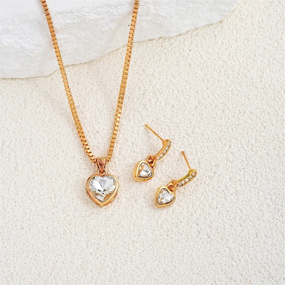 3-teiliges Herzanhänger-Schmuckset aus Ohrringen, Anhänger und Halskette für Damen, exquisites Mode-Strass-Doppelherz-Schmuckset, Geschenk