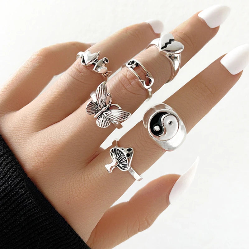 Anillo de elementos múltiples de metal estilo Punk vintage para mujer y hombre, anillos de dedo de calavera de serpiente mariposa de Color plata antigua, joyería gótica