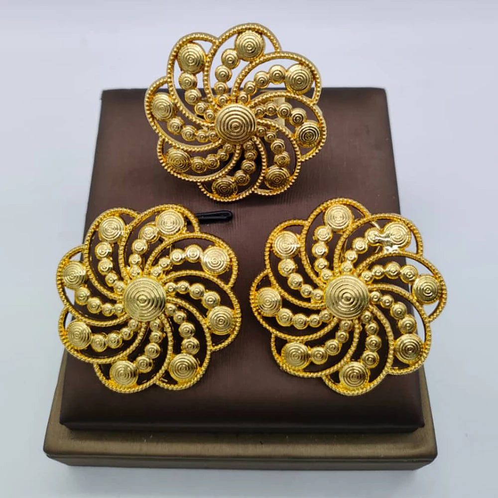 Trendige Ohrringe und Ring Schmuckset für Damen 18k Goldfarbe Clip-Ohrringe und Fingerring Braut 2-teiliges Set Nigerianische Accessoires