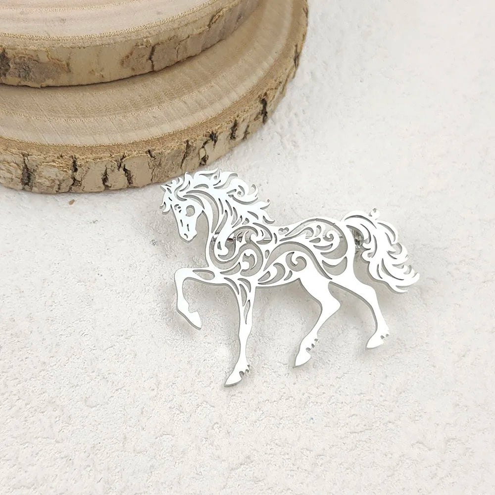 Original hollow horse stainless steel brooch, waterproof and non-fading accessory, suit lapel pin, boyfriend gift
